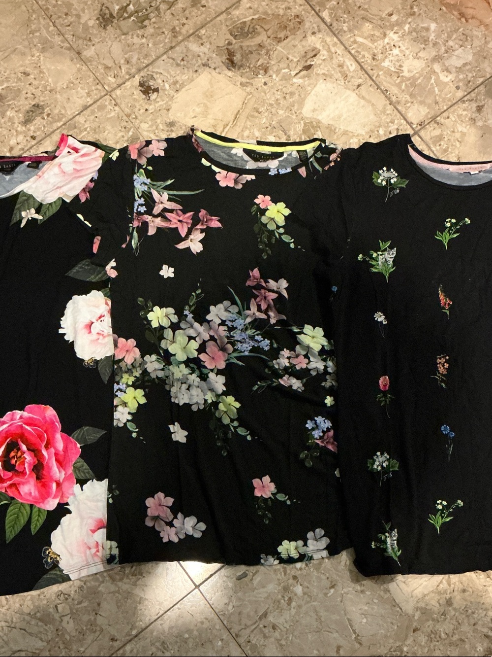Ted Baker floral tshirt tops women’s size 2 medium